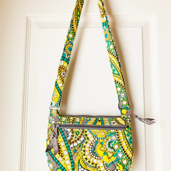 Vera Bradley Lizzy Crossbody – Lemon Parfait Pattern - Picture 2 of 9